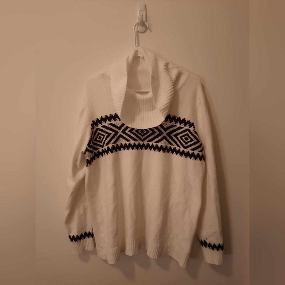 Reitmans black & white cowl neck sweater